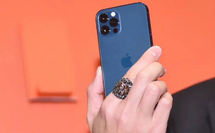 贵德苹果手机维修分享iPhone12系列重启方法教程 